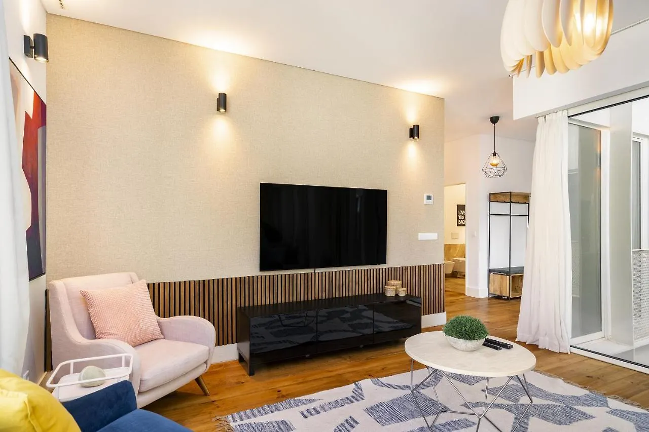 Whome | Ribeira 11 Design Apartment Lisbon